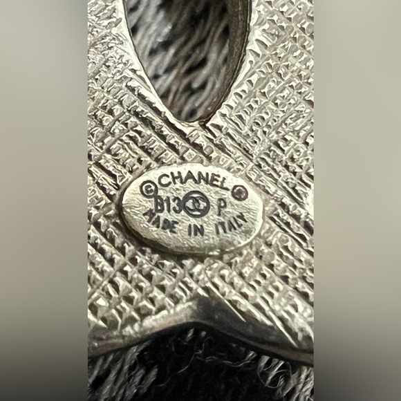 Authentic CHANEL B 13P No.5 CC Chain Belt/Necklace - Picture 11 of 16